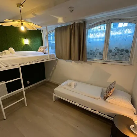 Clinkcoco Hostel Amsterdam